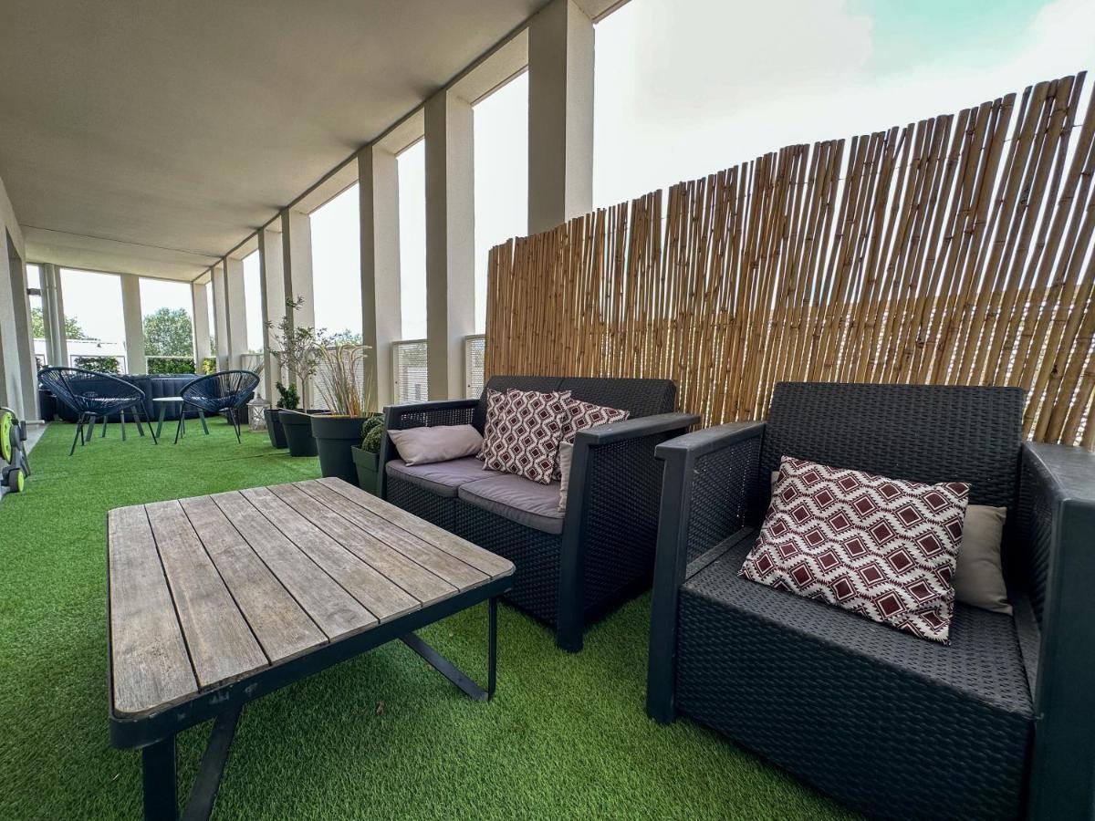 Loggia Dream Jacuzzi Apartment Montevrain Luaran gambar