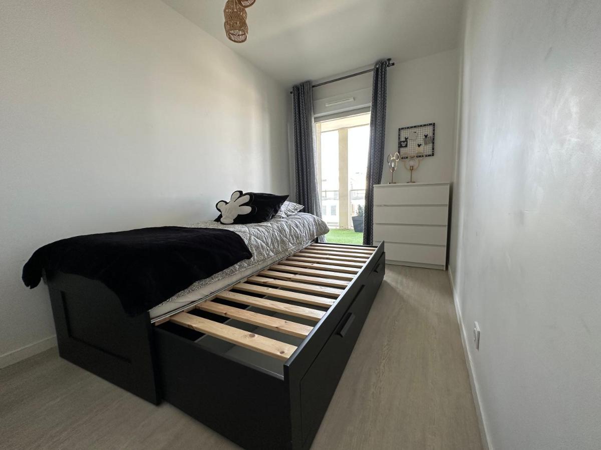 Loggia Dream Jacuzzi Apartment Montevrain Luaran gambar